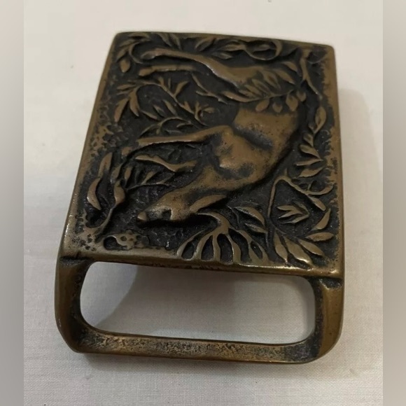 Tech Ether Guild Whitetail Deer 1975 Belt Buckle Solid Brass Vintage - Picture 2 of 3